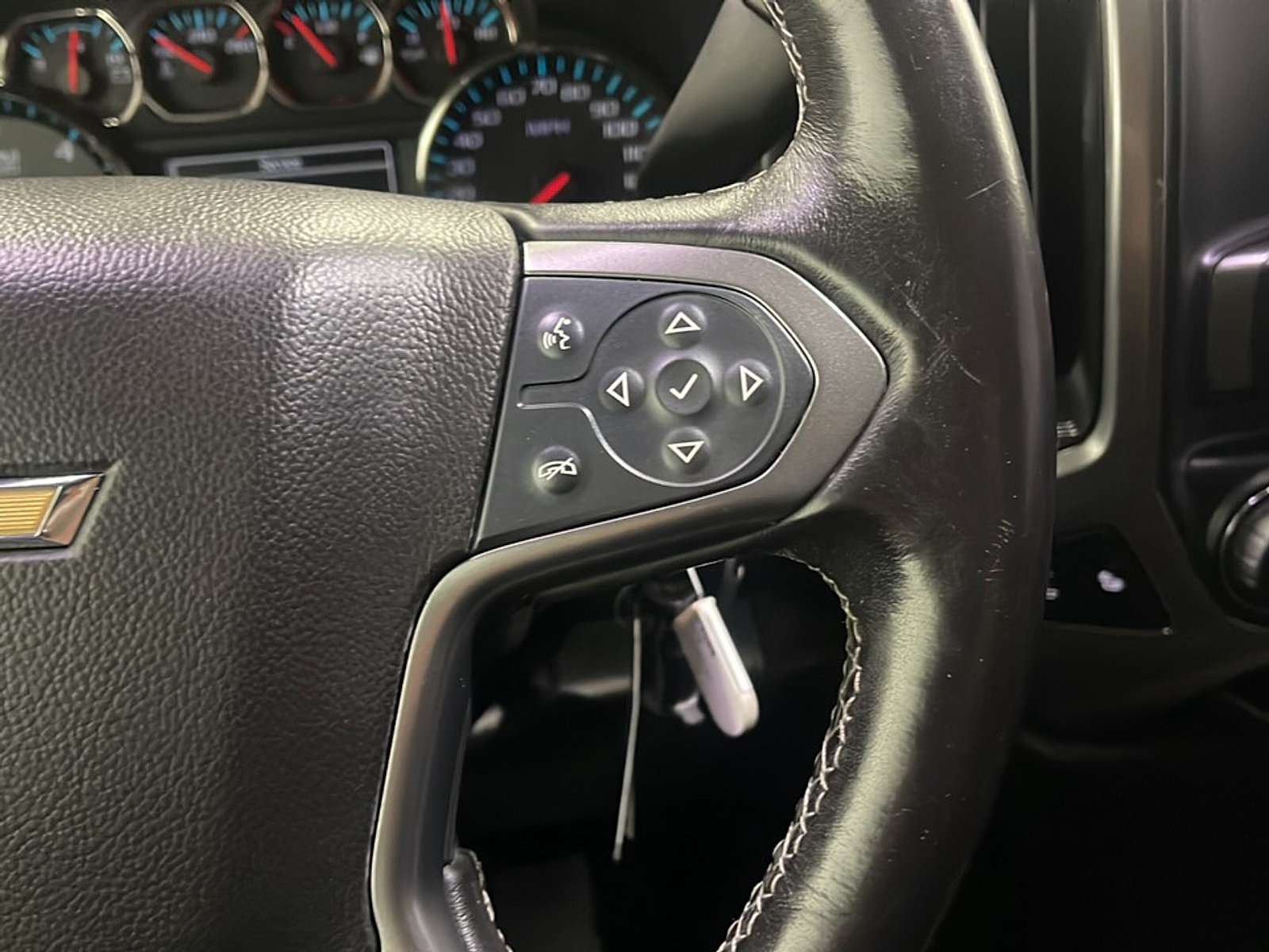 Used 2018 Chevrolet Silverado 1500 LTZ AWD/4WD image 7