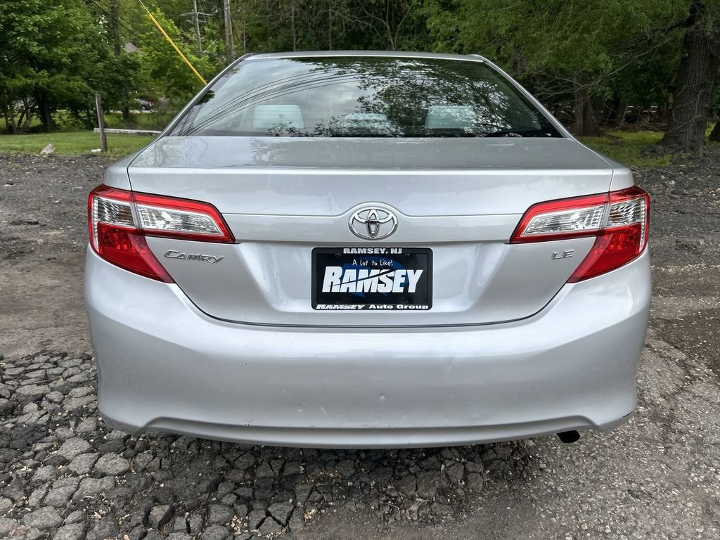 Used 2012 Toyota Camry LE FWD image 25