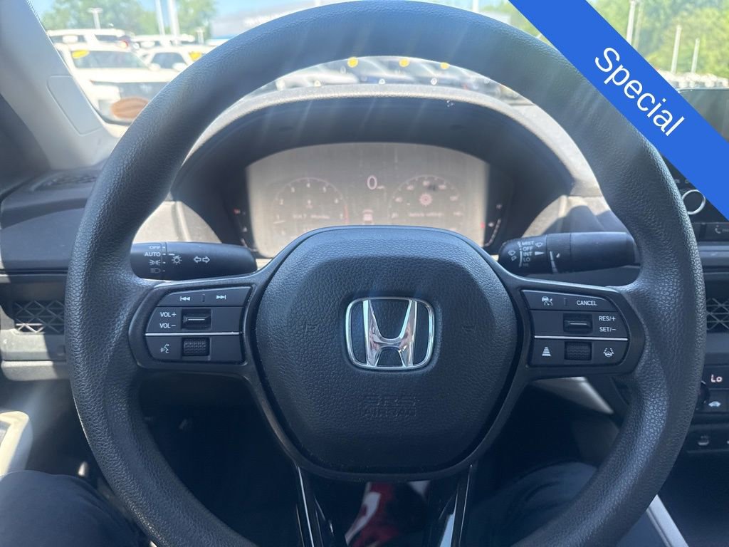 Used 2023 Honda Accord LX image 9