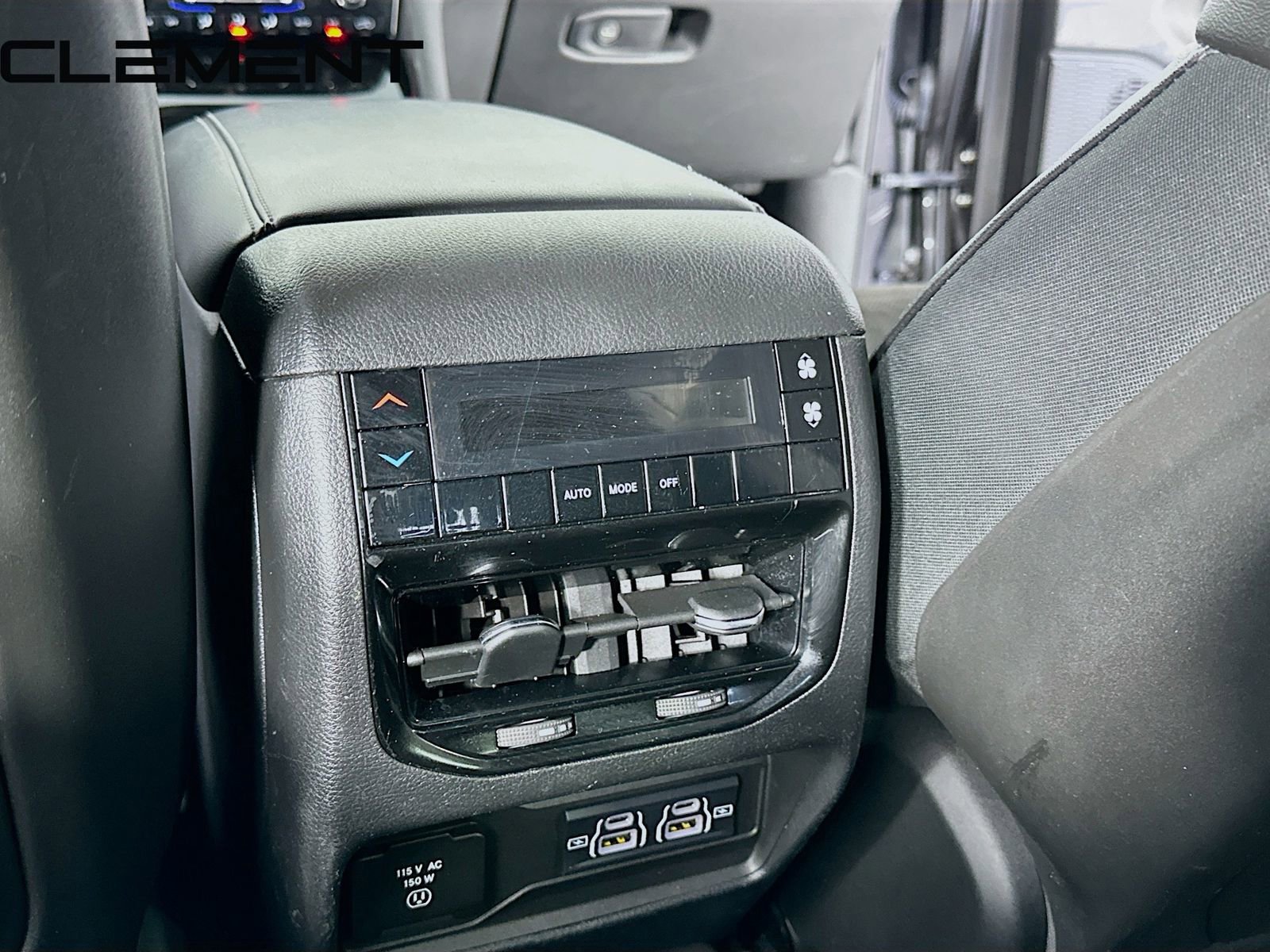 Used 2023 Jeep Grand Cherokee L Laredo AWD/4WD image 34