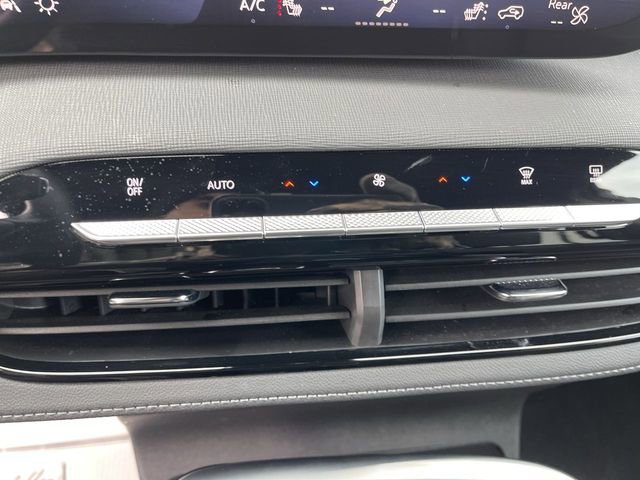 Used 2025 Buick Enclave Sport Touring FWD image 18