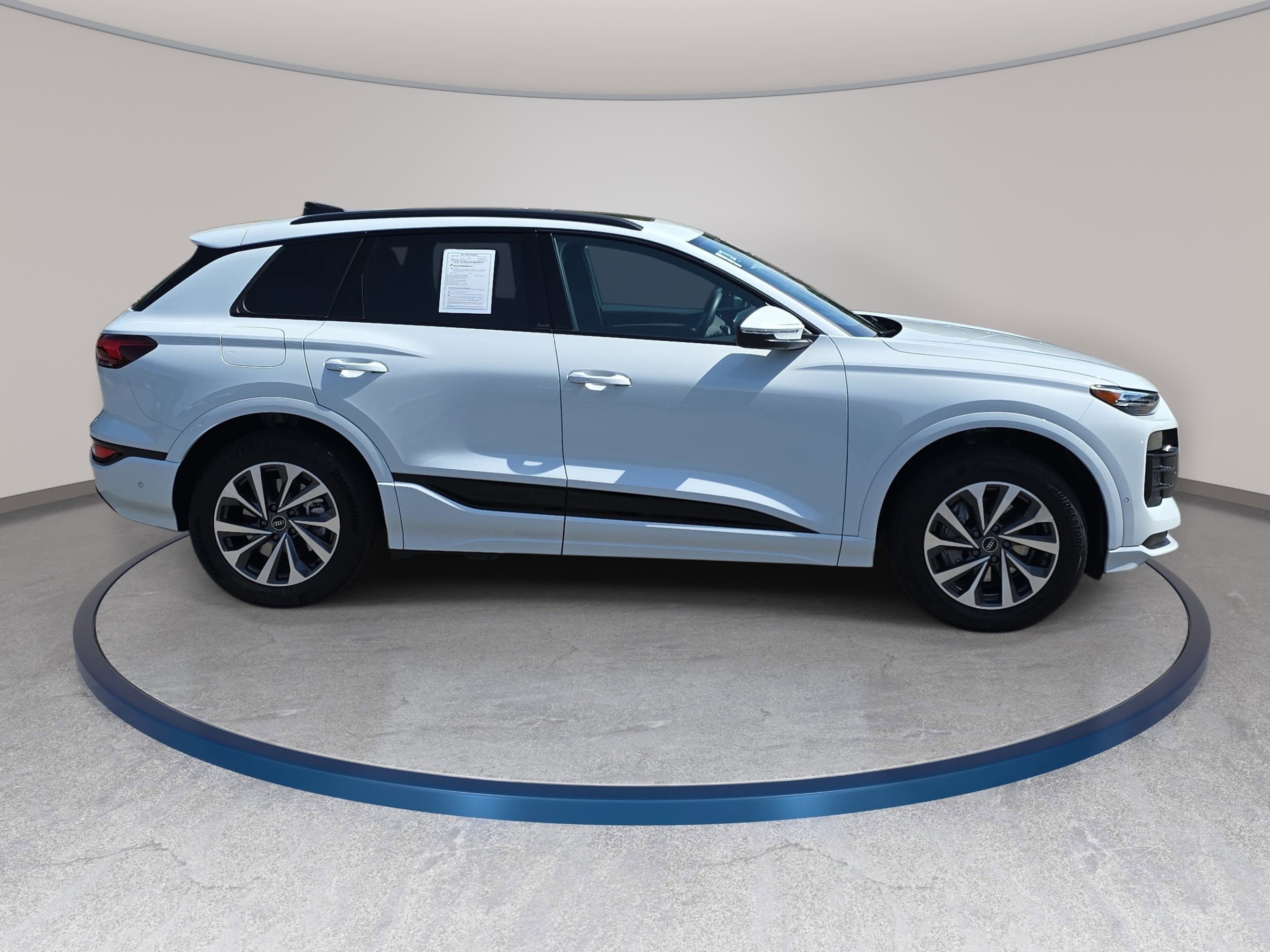 Certified 2025 Audi Q6 e-tron Premium Plus w/ Premium Plus image 4
