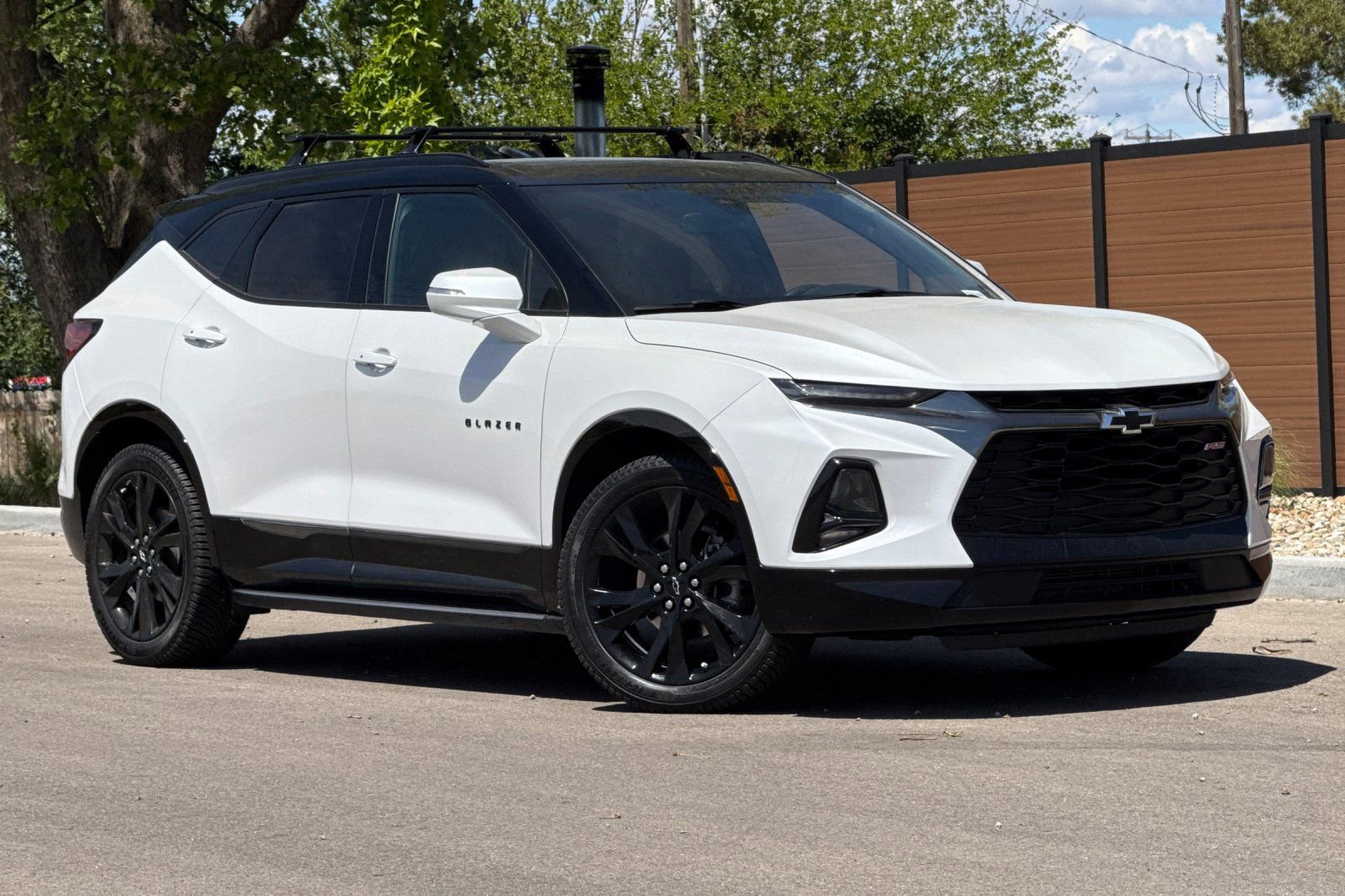 Used 2022 Chevrolet Blazer RS w/ LPO, 'HIT The Road' Package AWD/4WD image 2