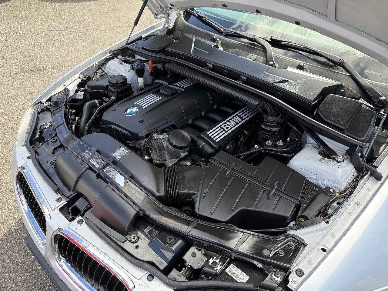 Used 2011 BMW 328i xDrive Sedan AWD/4WD image 15