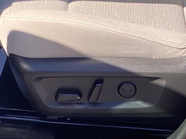 Used 2023 Nissan Rogue SV image 16