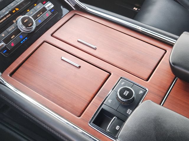 Used 2021 Lincoln Navigator L Reserve AWD/4WD image 17
