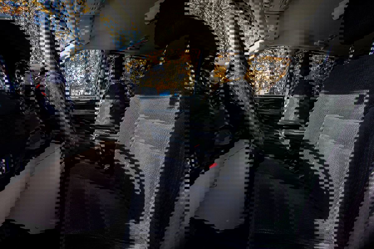 Used 2019 Dodge Grand Caravan SE w/ UConnect Hands-Free Group image 10