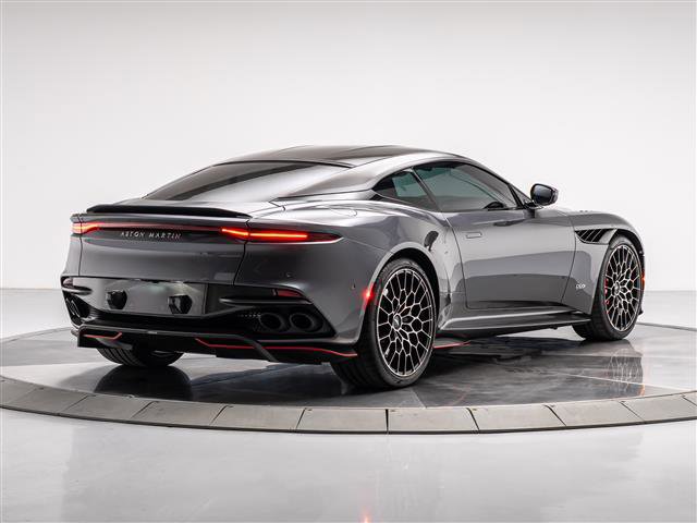 Used 2023 Aston Martin DBS Coupe image 14
