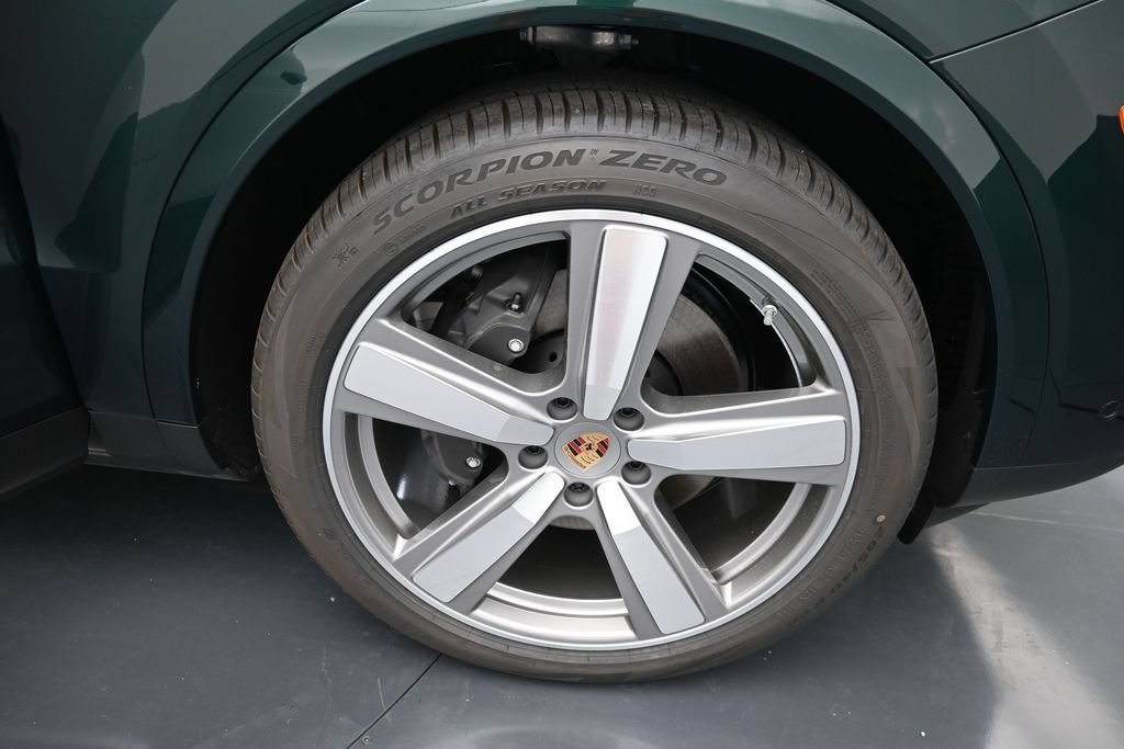New 2026 Porsche Cayenne AWD/4WD image 18