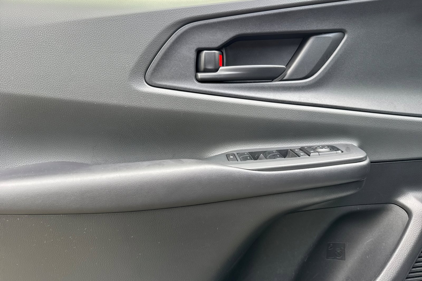 Used 2024 Toyota Prius LE image 11