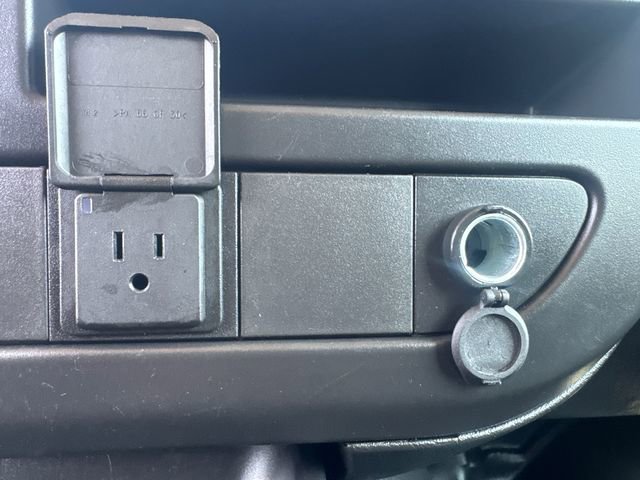 Used 2023 GMC Savana 2500 w/ Driver Convenience Package image 31