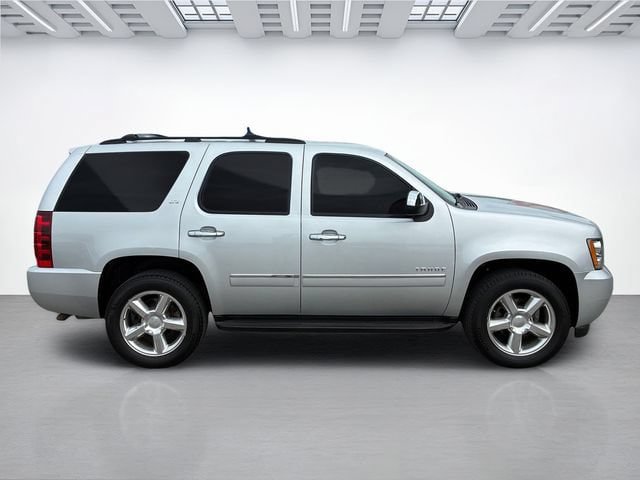 Used 2014 Chevrolet Tahoe LTZ AWD/4WD image 3
