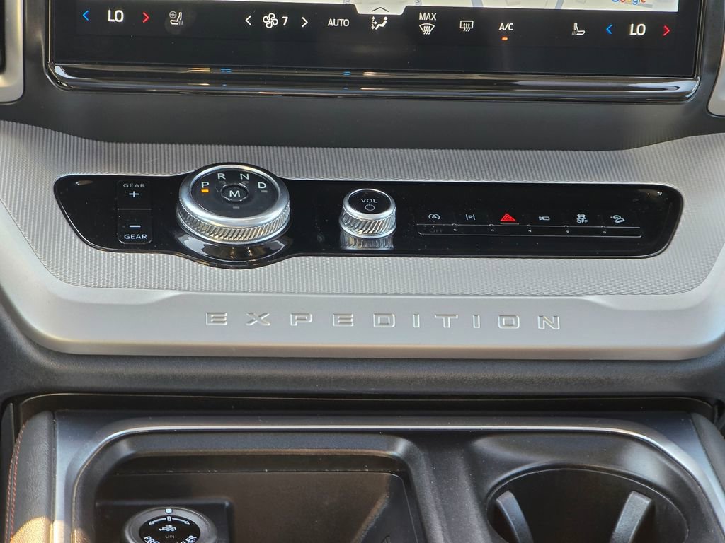 Used 2025 Ford Expedition Active AWD/4WD image 20