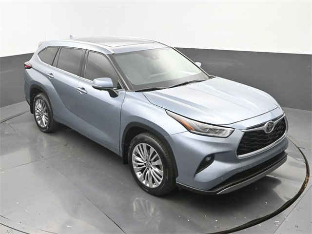 Used 2024 Toyota Highlander Platinum image 30