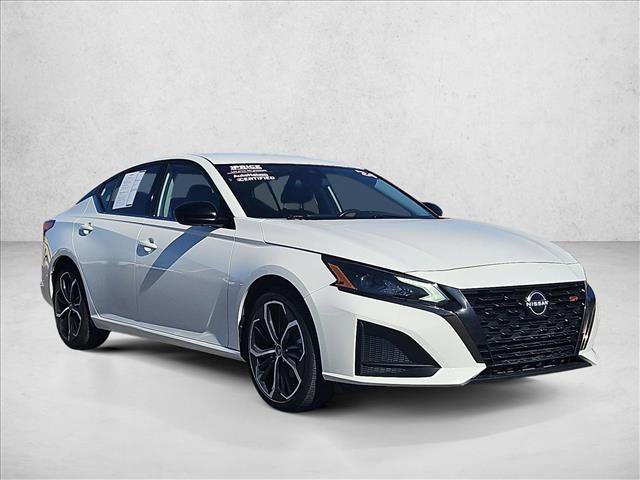 Used 2024 Nissan Altima 2.5 SR image 3