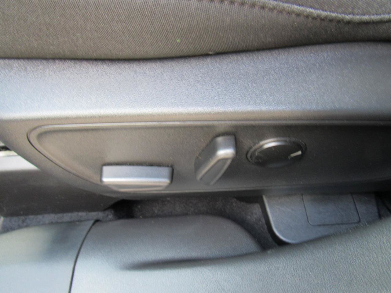 Used 2023 Ford Escape Active w/ Tech Pack #1 AWD/4WD image 10