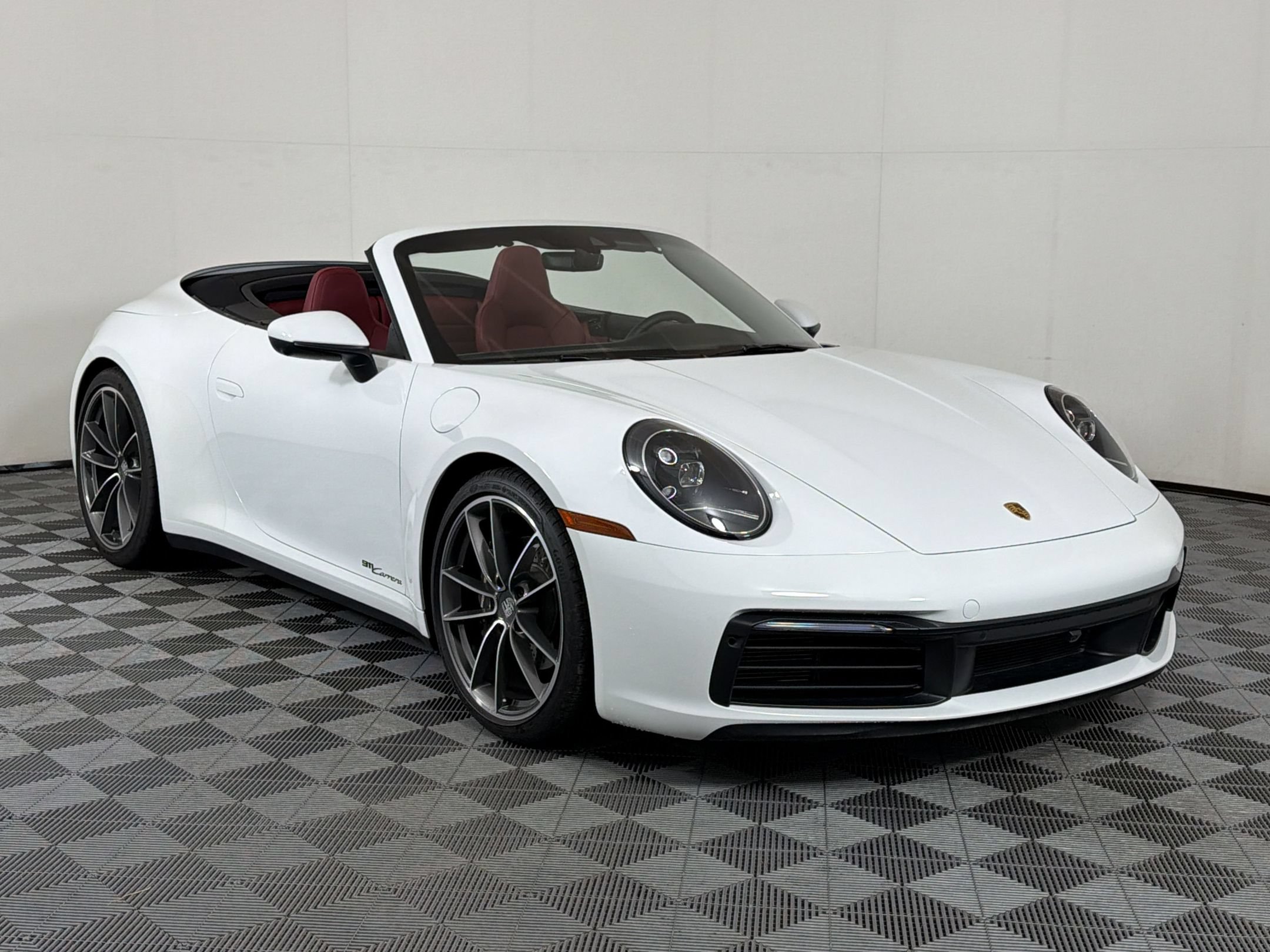 Certified 2024 Porsche 911 Carrera RWD image 8