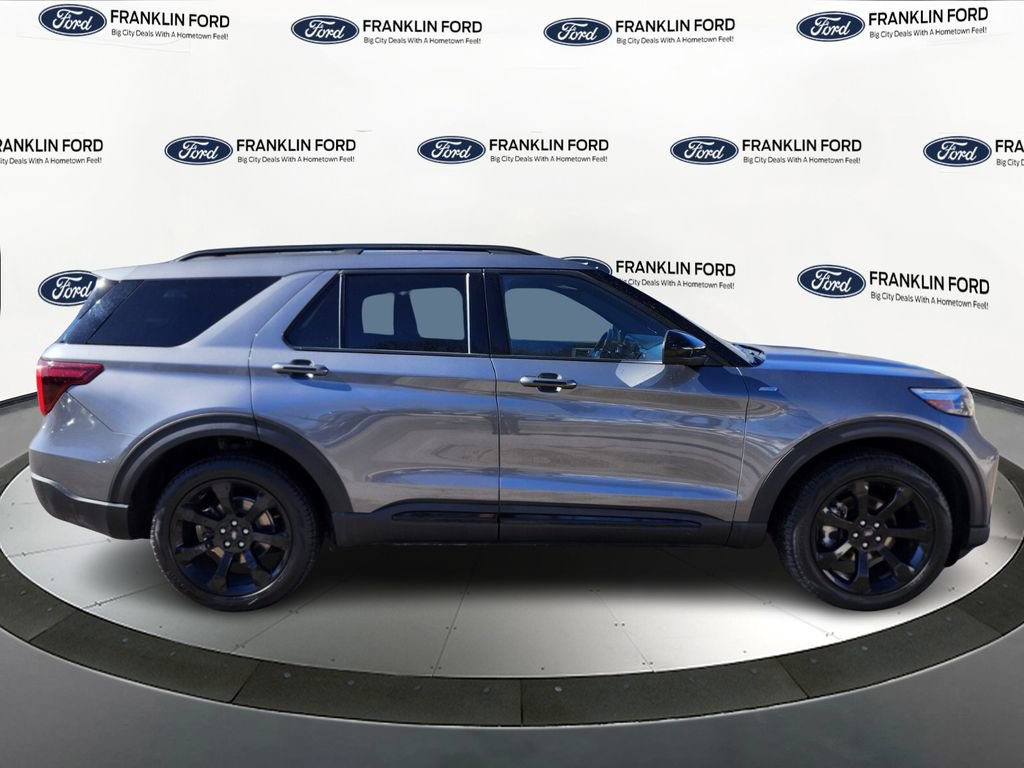 Certified 2022 Ford Explorer ST-Line w/ Class IV Trailer Tow Package image 6