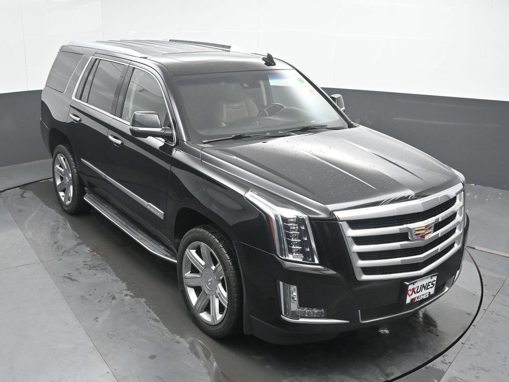 Used 2018 Cadillac Escalade Premium Luxury AWD/4WD image 33