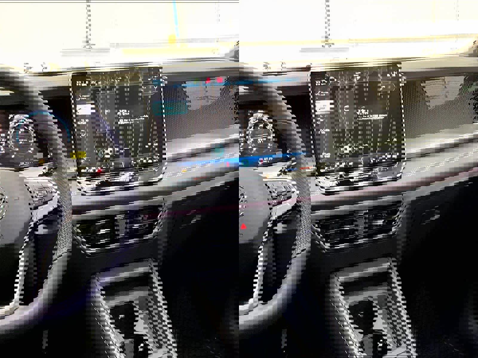 New 2026 Volkswagen Tiguan SE R-Line image 9