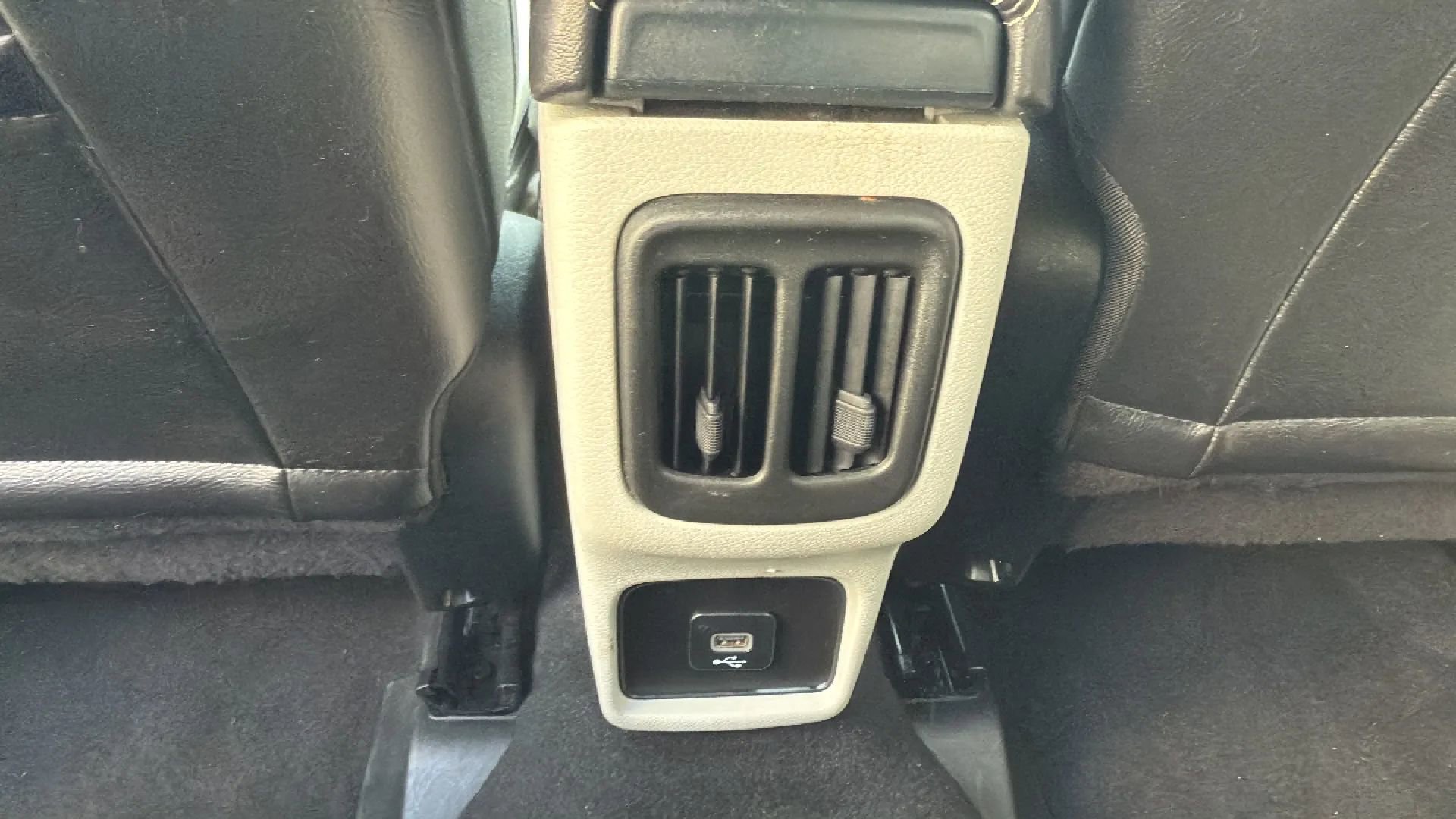 Used 2021 Jeep Compass Latitude image 29