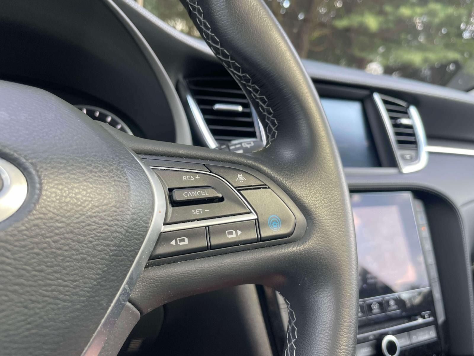 Used 2023 INFINITI QX50 Luxe AWD/4WD image 23