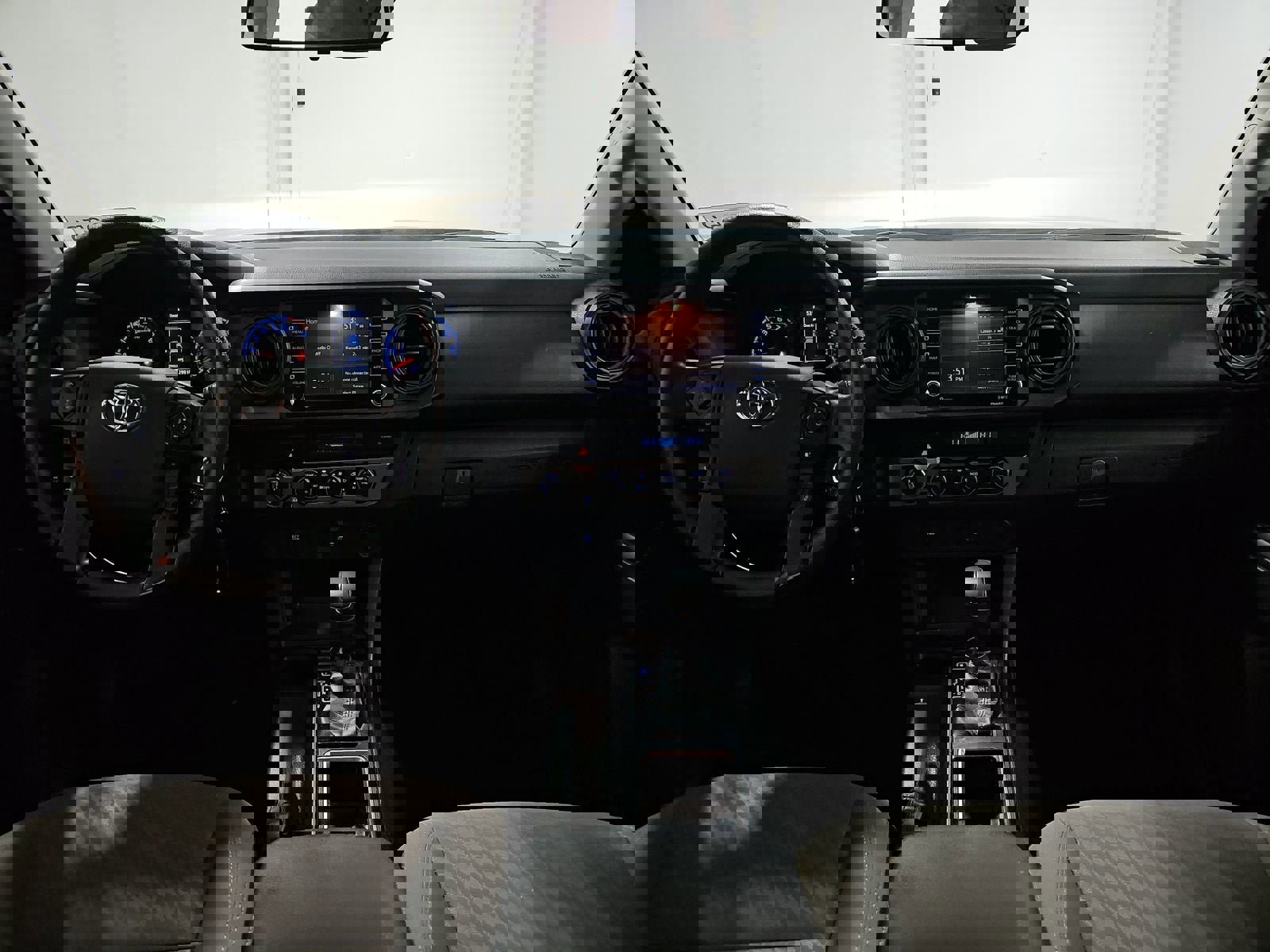 Used 2023 Toyota Tacoma SR image 9