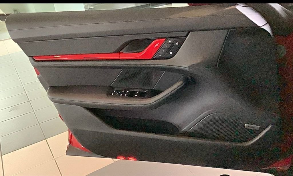 Certified 2023 Porsche Taycan GTS image 9