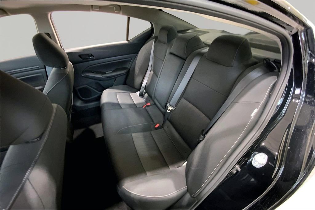 Used 2025 Nissan Altima 2.5 SV AWD/4WD image 16