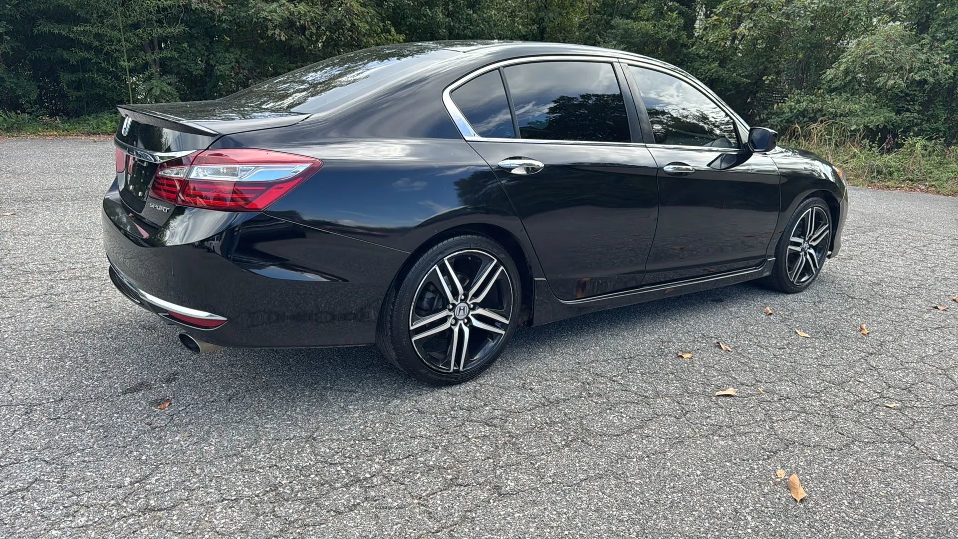 Used 2017 Honda Accord Sport image 5