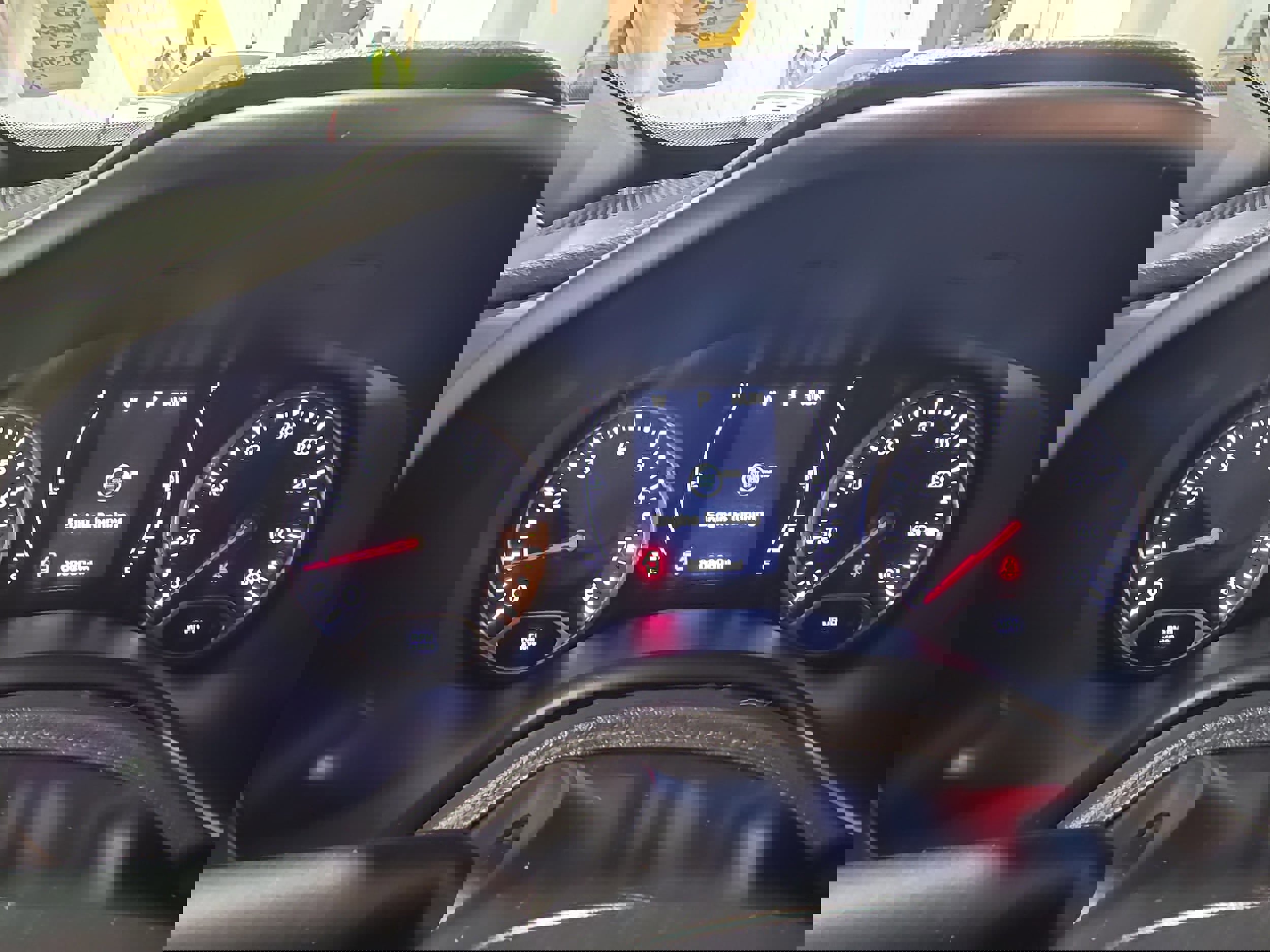 Used 2018 Jeep Renegade Latitude w/ Cold Weather Group image 16