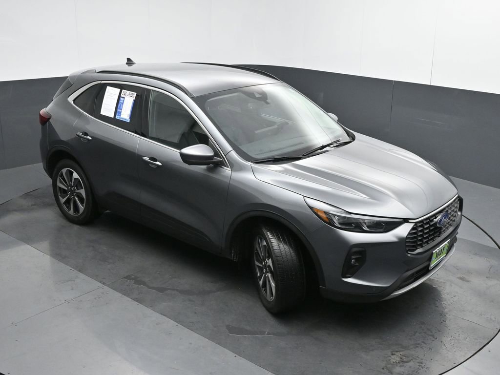 Used 2024 Ford Escape Platinum image 38