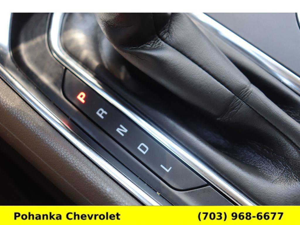 Used 2021 Chevrolet Traverse LT image 19
