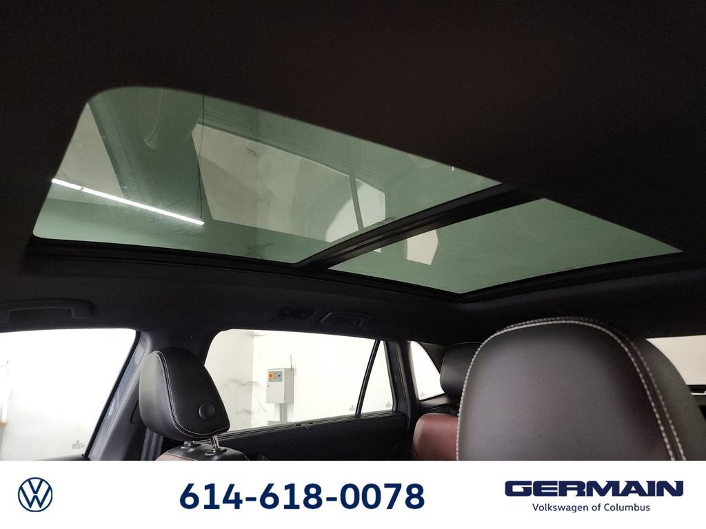 Used 2022 Volkswagen Atlas Cross Sport SEL Premium R-Line image 37