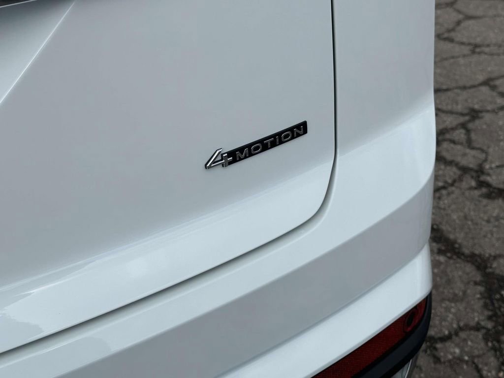 Certified 2023 Volkswagen Atlas Cross Sport SE w/ Black Wheel Package image 13