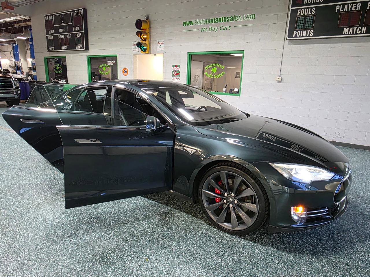 Used 2014 Tesla Model S P85D image 1