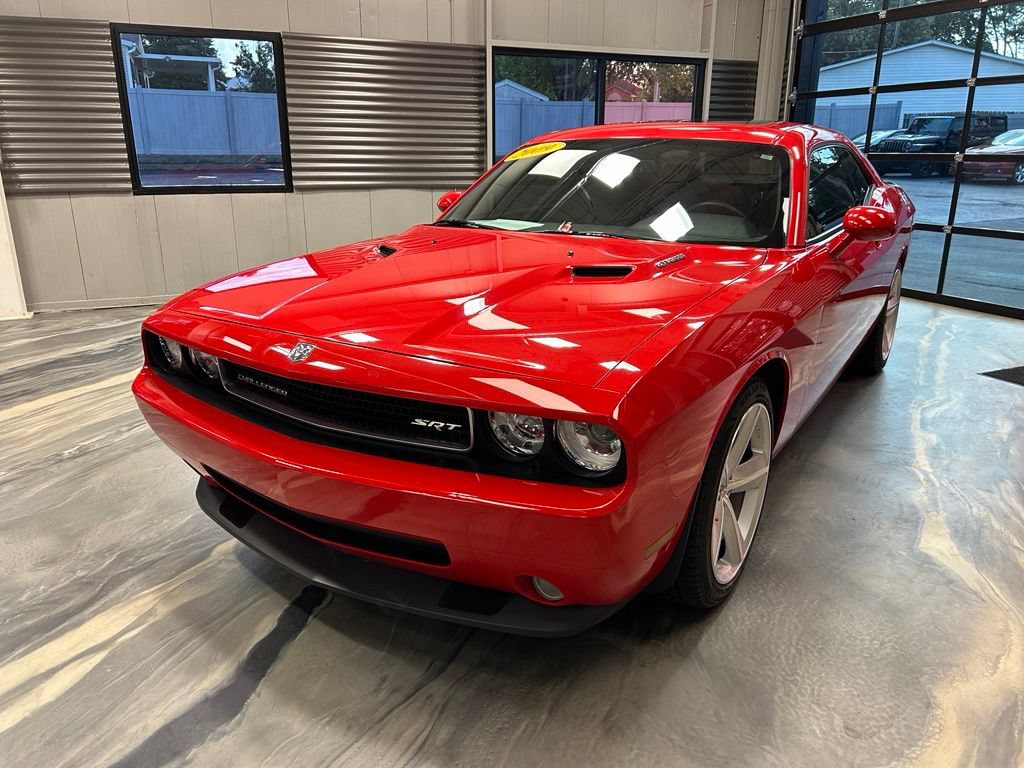 Used 2009 Dodge Challenger SRT8 RWD image 3