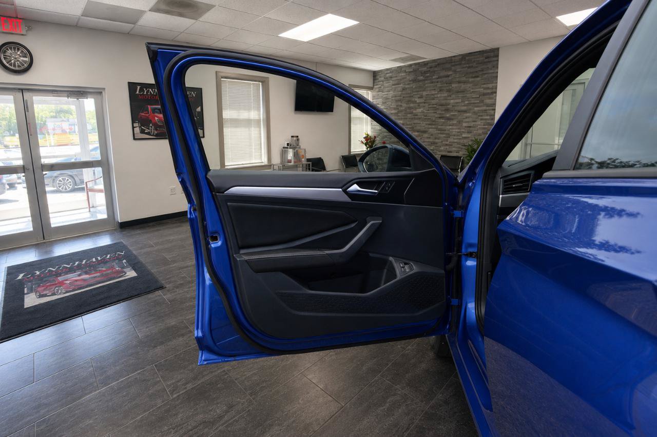 Used 2024 Volkswagen Jetta Sport FWD image 12