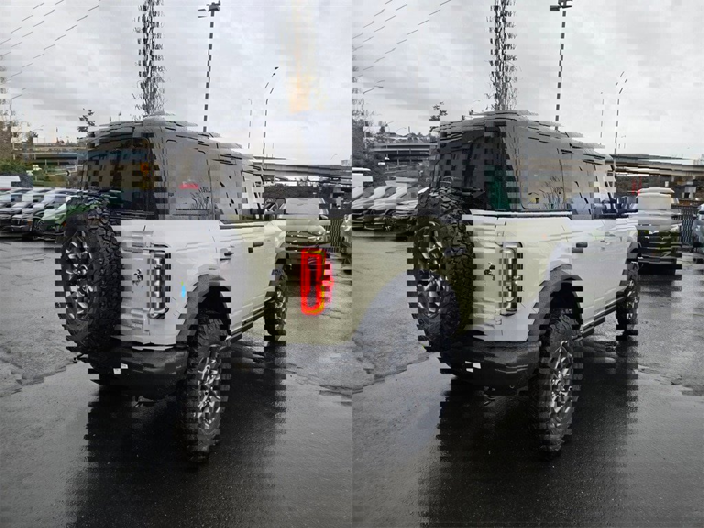 New 2025 Ford Bronco Badlands image 5