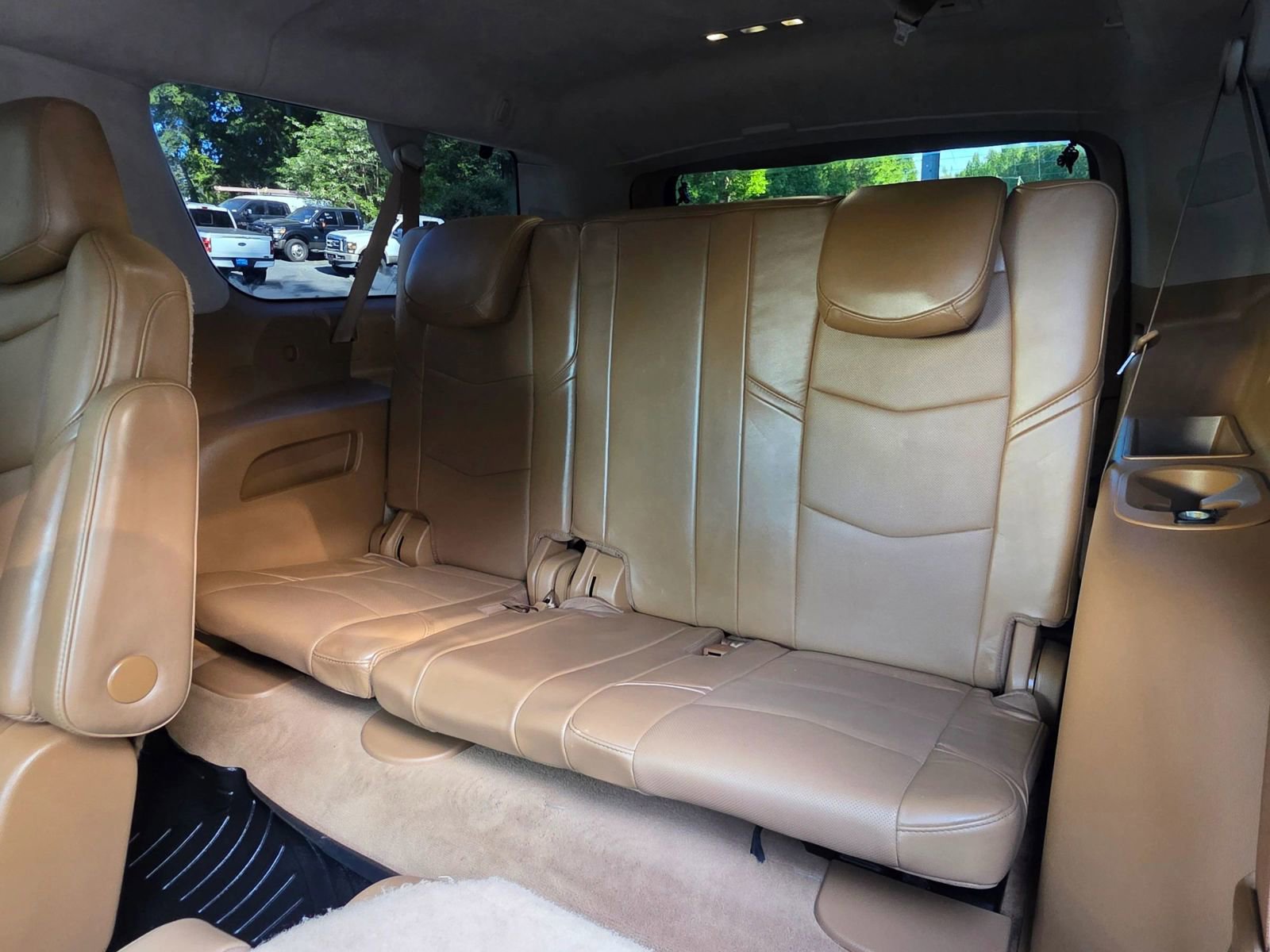 Used 2016 Cadillac Escalade ESV Platinum RWD image 29