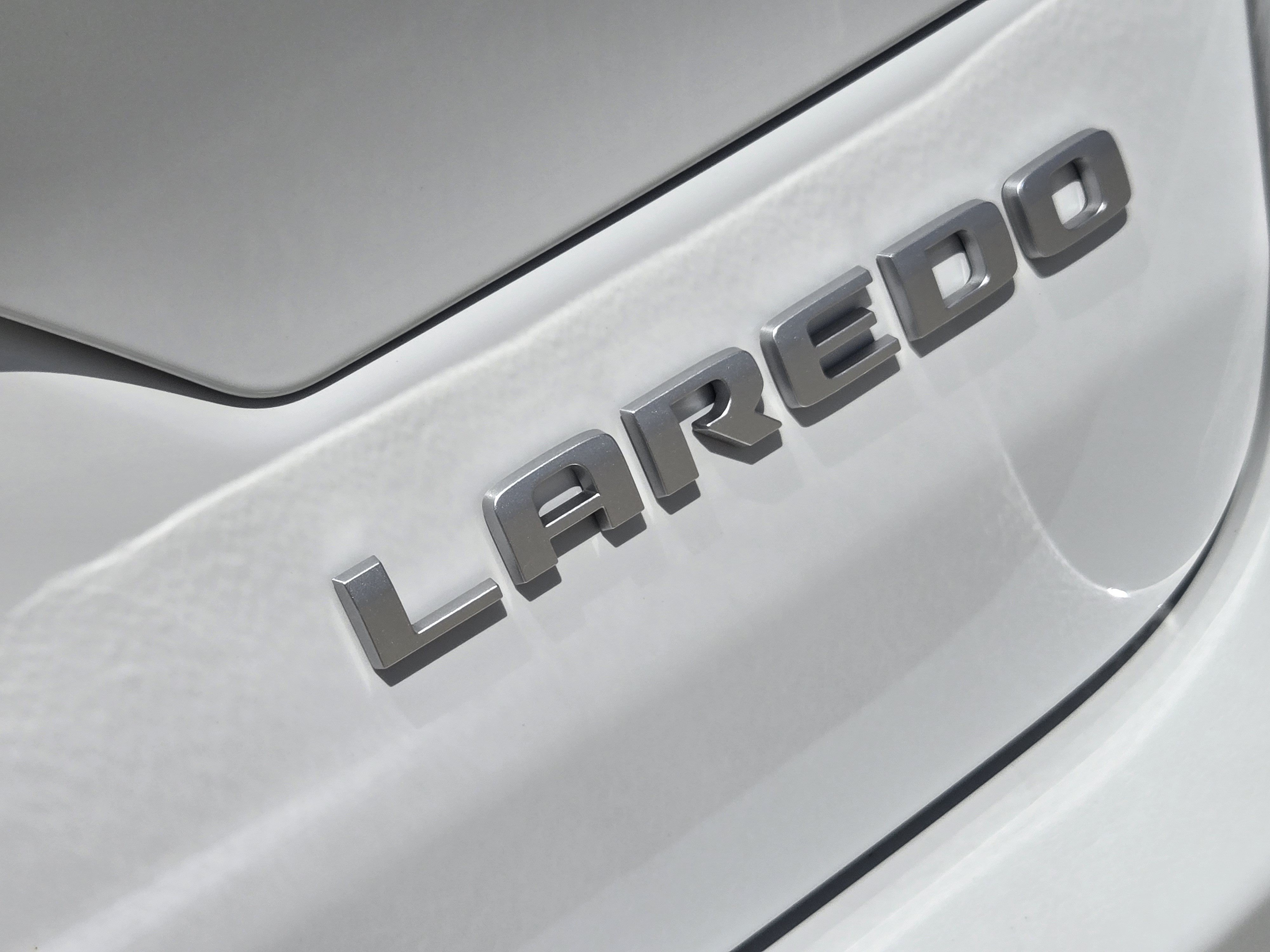 New 2026 Jeep Grand Cherokee Laredo AWD/4WD image 9