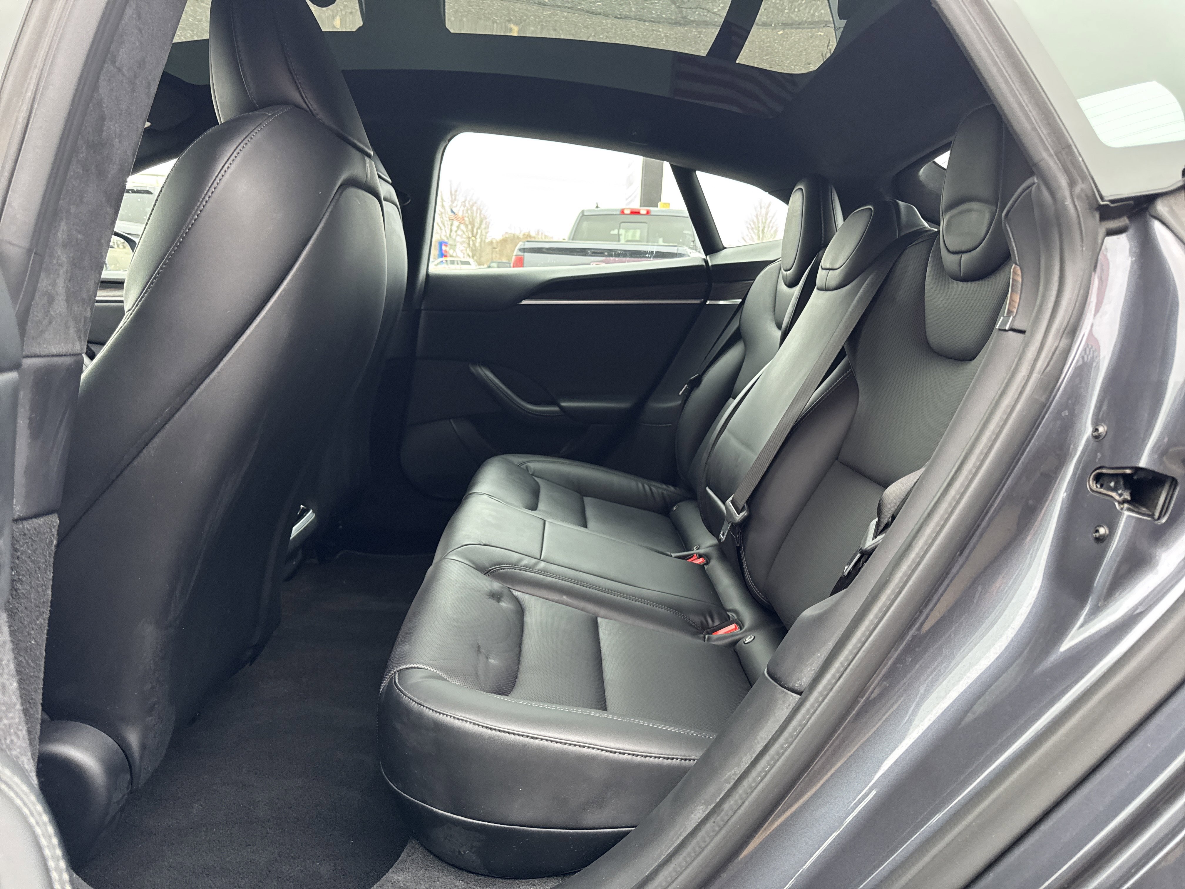 Used 2022 Tesla Model S image 28