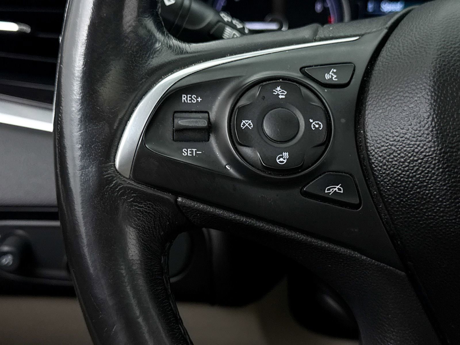 Used 2019 Buick Enclave Premium w/ Experience Buick Package image 32