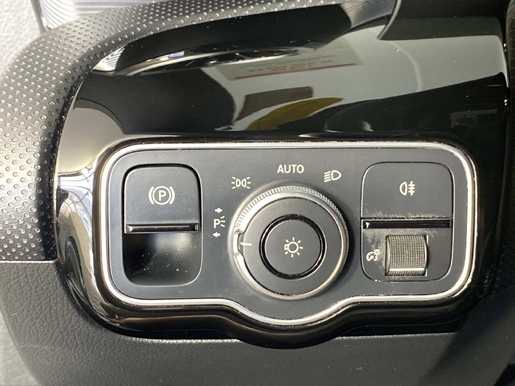 Used 2020 Mercedes-Benz CLA 250 4MATIC image 14