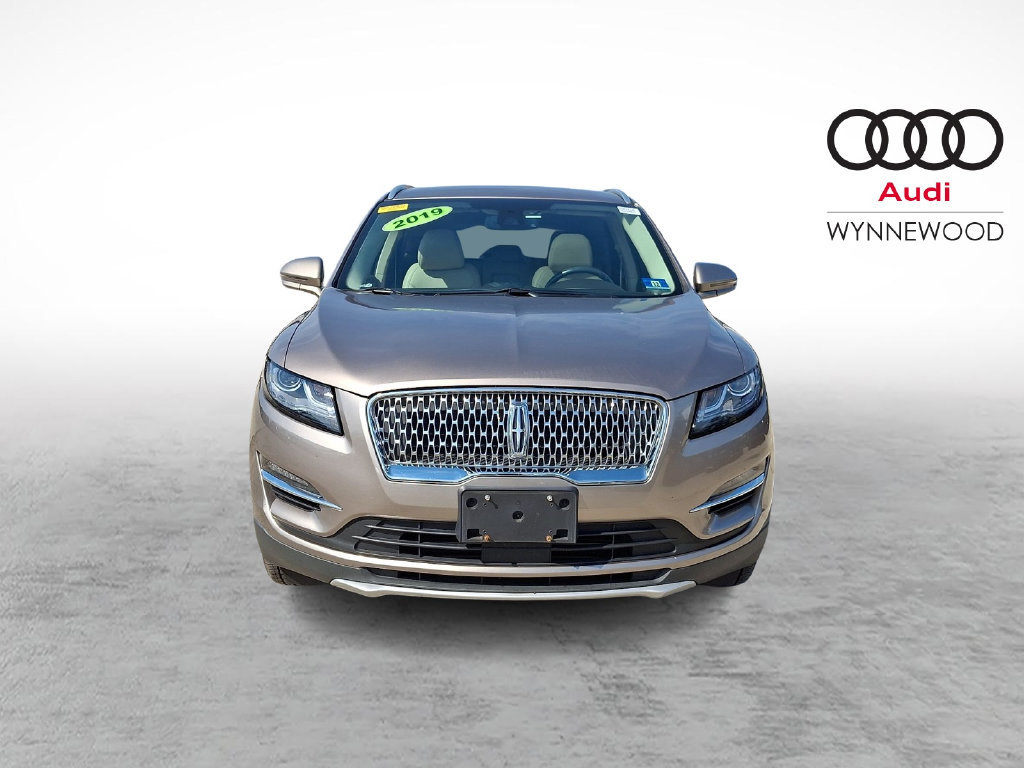 Used 2019 Lincoln MKC Reserve w/ MKC Climate Package AWD/4WD image 2