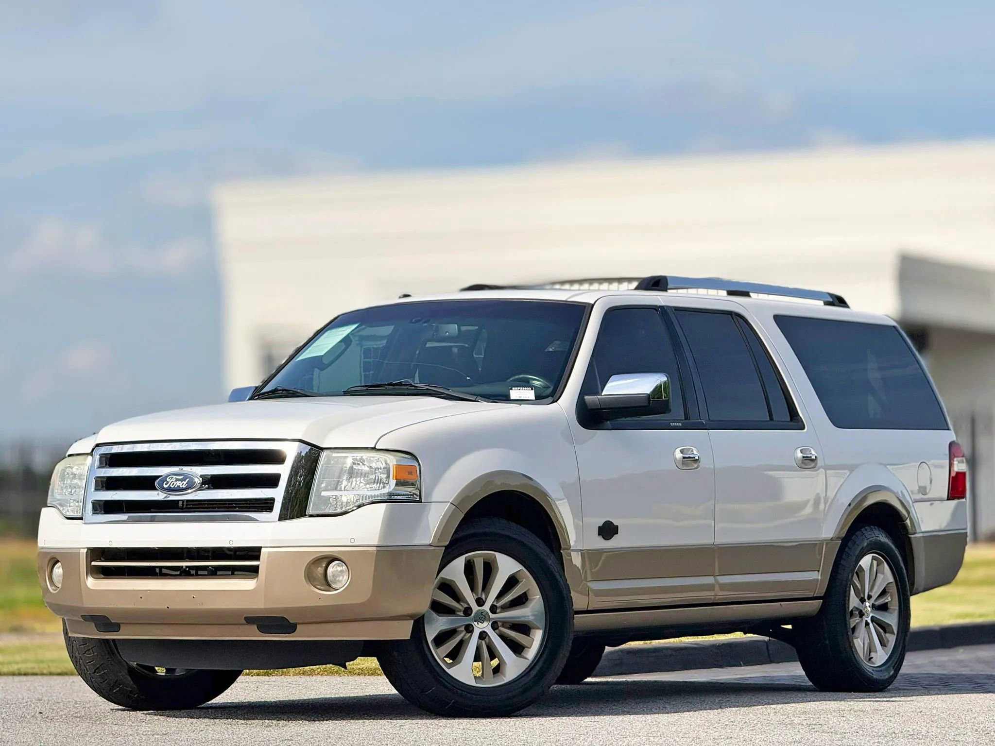 Used 2014 Ford Expedition EL King Ranch RWD image 1