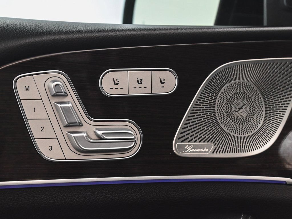 Used 2024 Mercedes-Benz GLS 450 4MATIC image 9