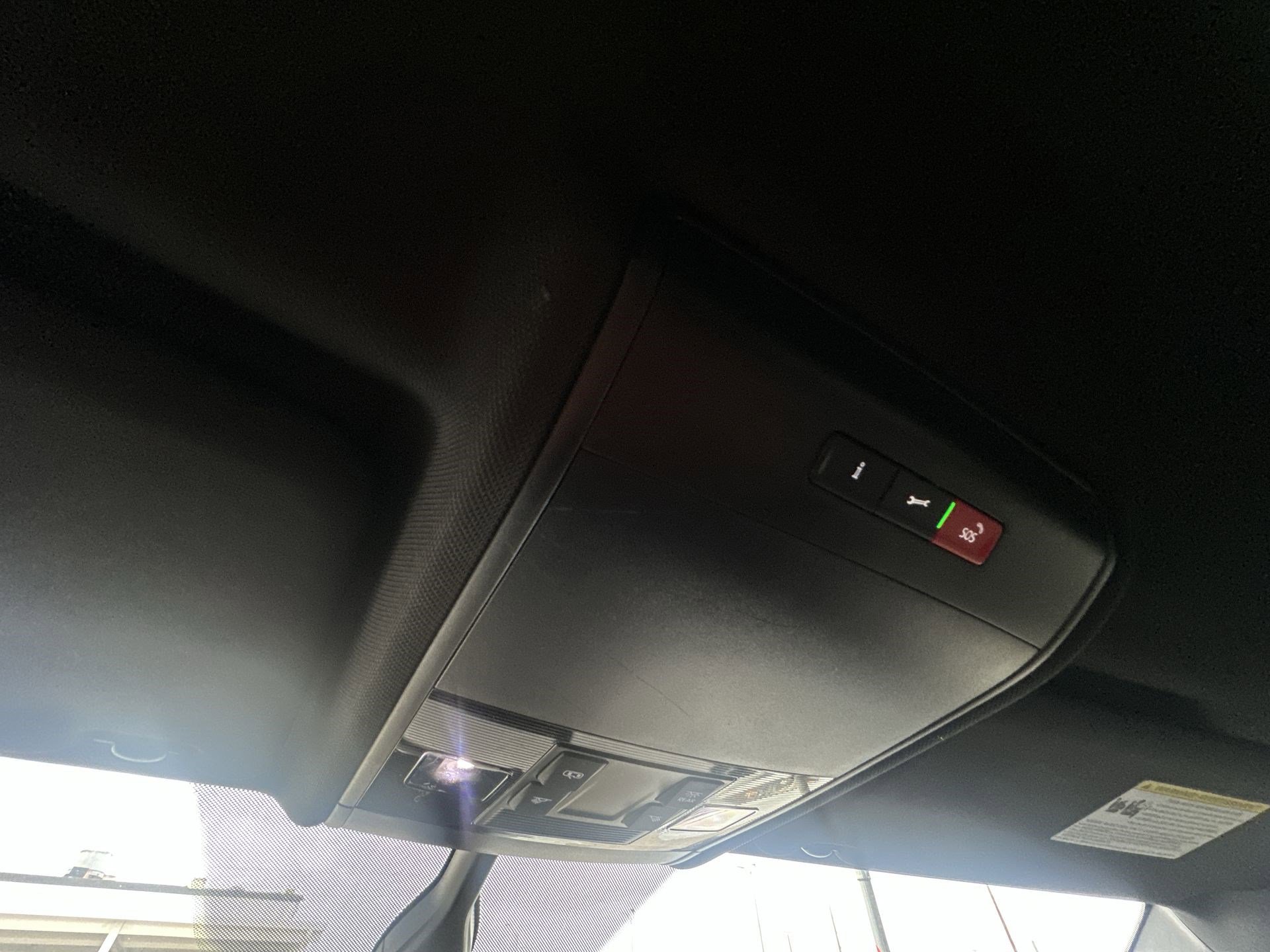 Used 2021 Volkswagen Atlas Cross Sport S image 16