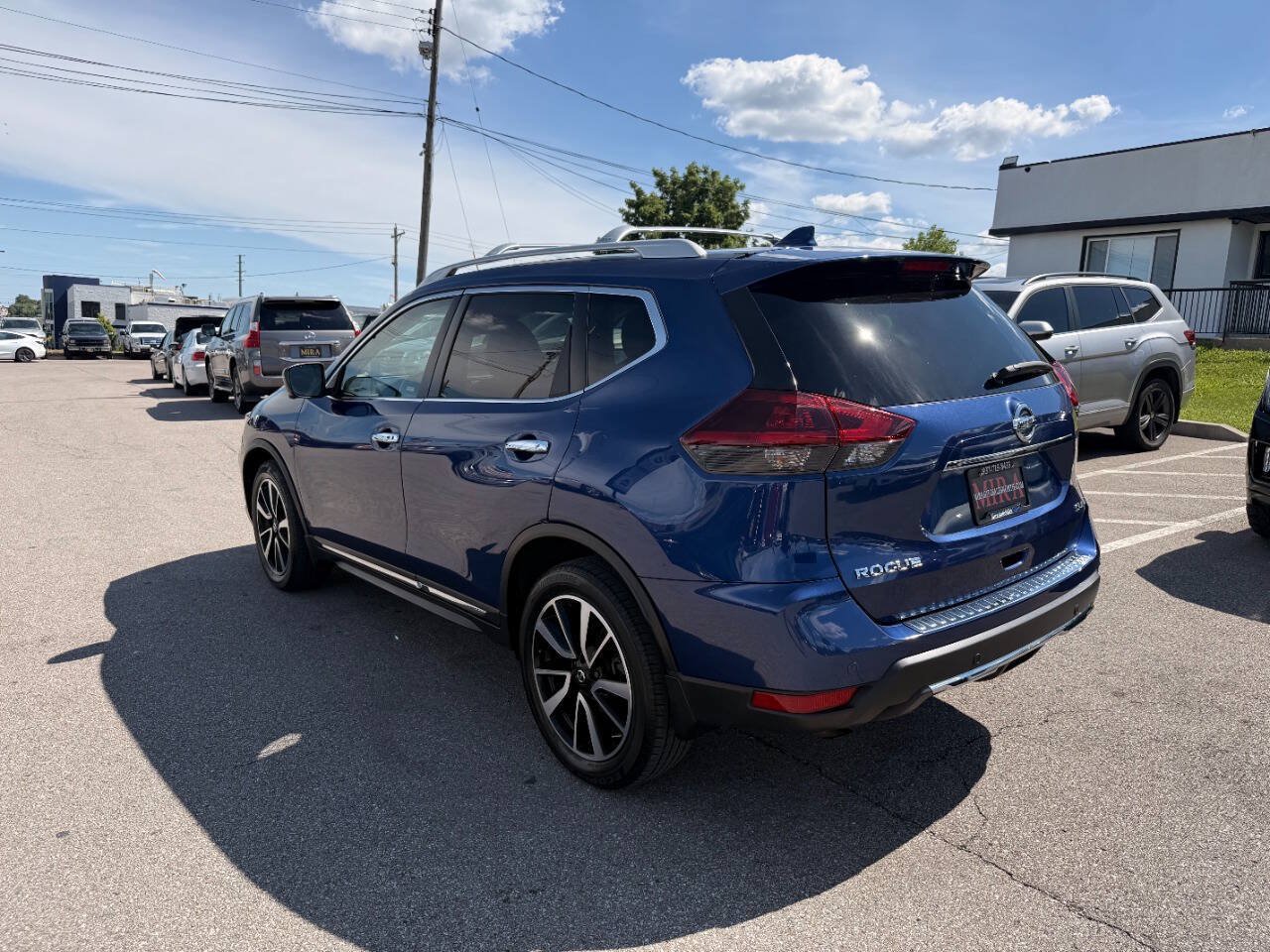 Used 2019 Nissan Rogue SL w/ Premium Package AWD/4WD image 8