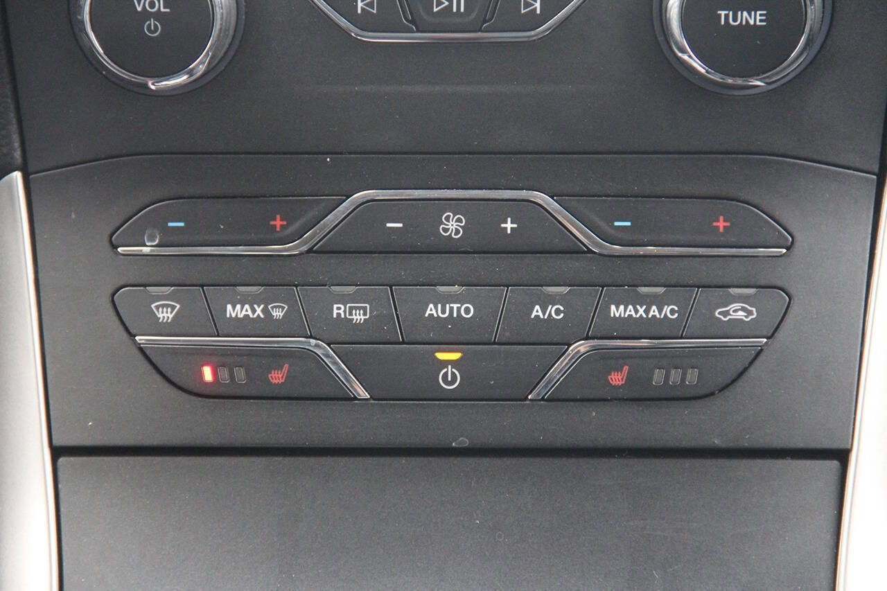Used 2020 Ford Edge SEL w/ Convenience Package AWD/4WD image 23